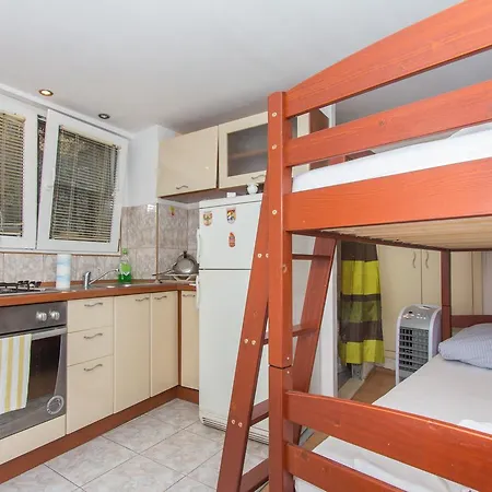 Apartament Ante Studio *